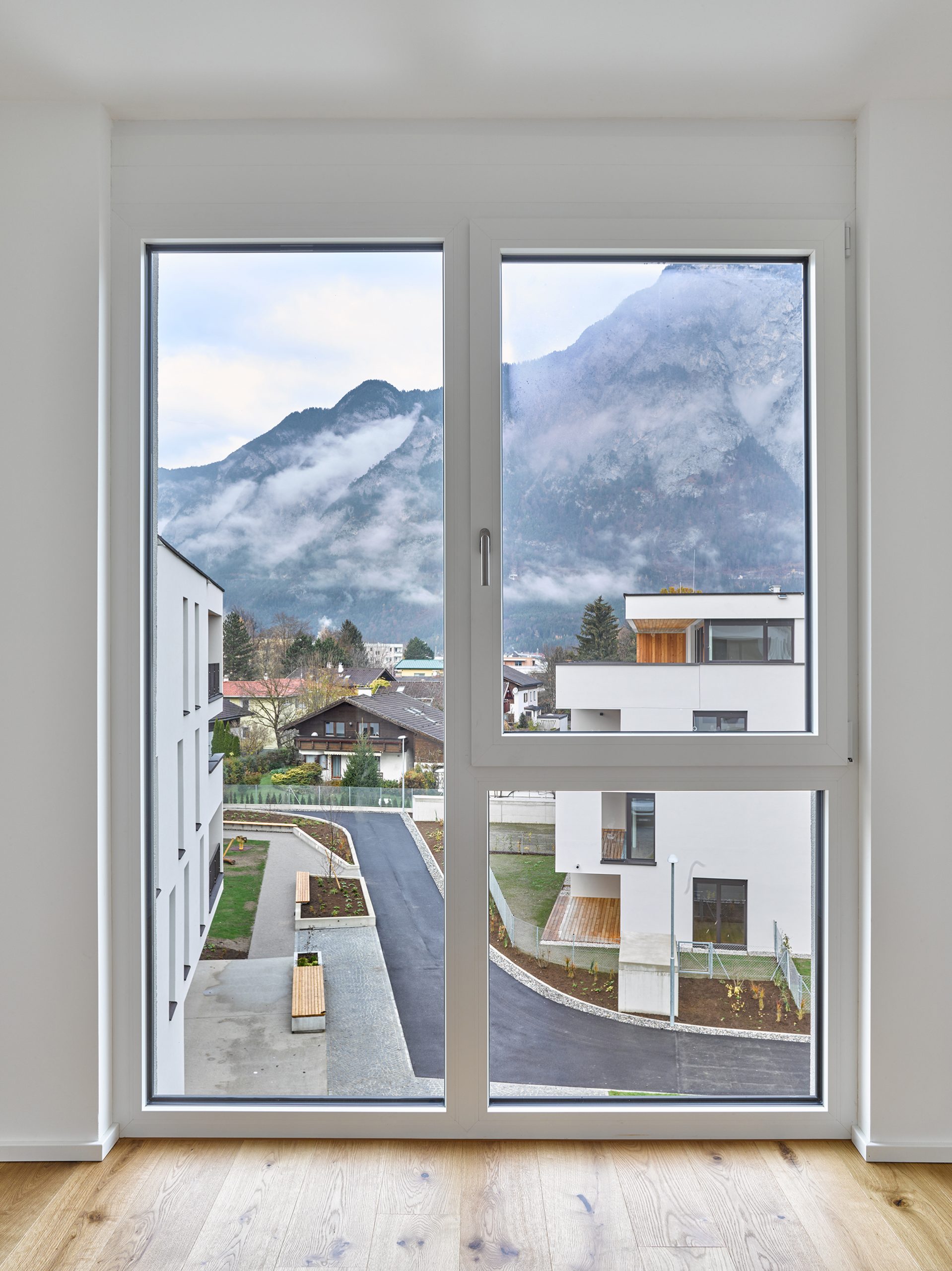 Bodentiefes Fenster mit schönem Ausblick